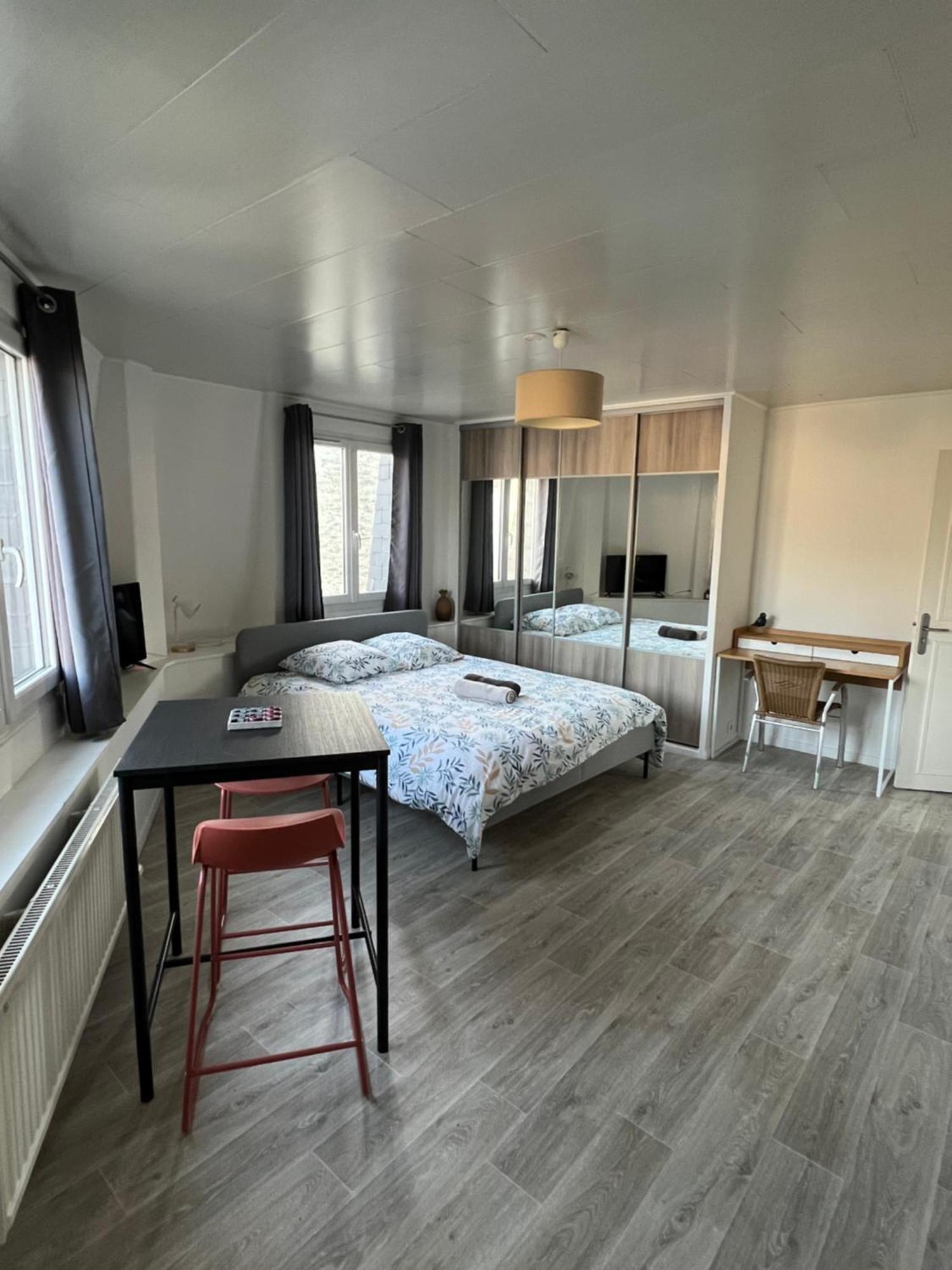 Le Stud' Joli Appartement Lumineux En Plein Centre Ville Cherbourg-en-Cotentin Exteriör bild